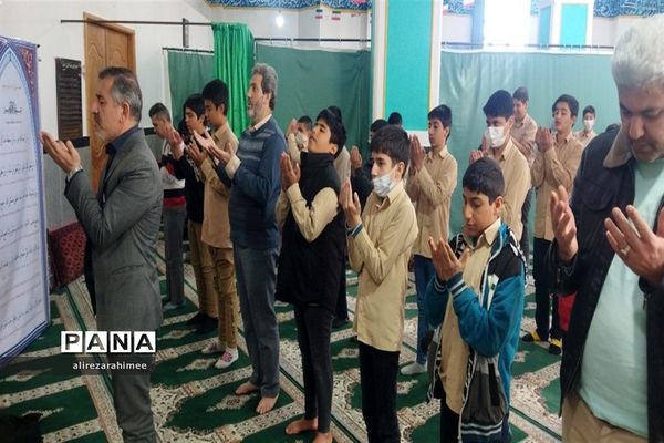 برگزاری ویژه‌برنامه‌ پیش اجلاسیه نماز و محفل انس با قرآن در فیروزکوه