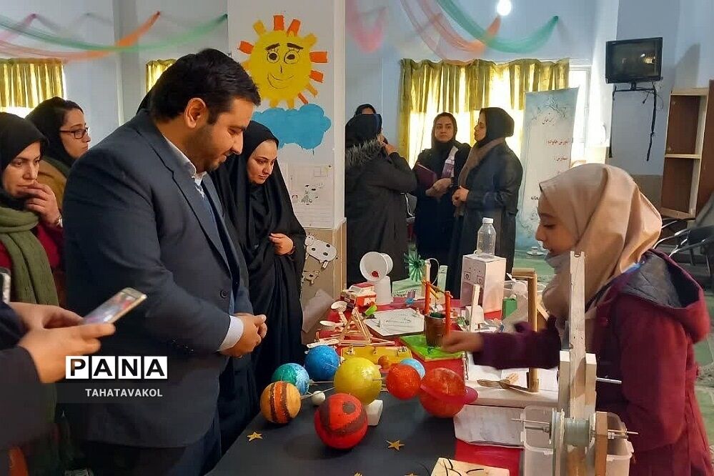 افتتاحیه نمایشگاه طرح جابر در دبستان دخترانه ریحانه