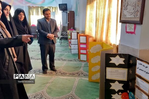 افتتاحیه نمایشگاه طرح جابر در دبستان دخترانه ریحانه
