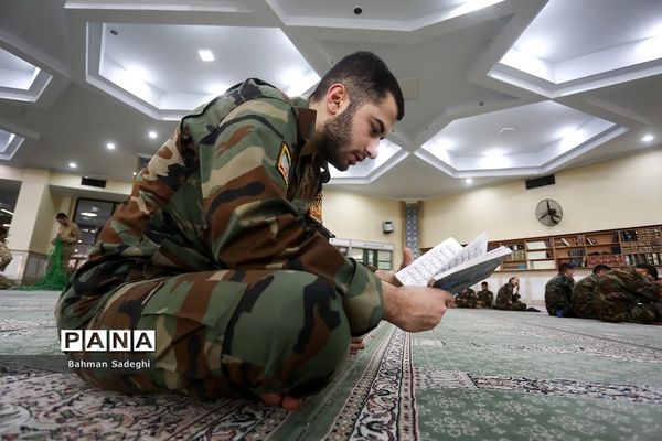 آئین معنوی اعتکاف در دانشگاه افسری امام علی(ع)