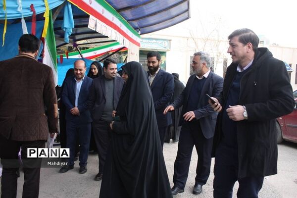 نمایشگاه دست‌سازه‌های دانش‌آموزی مدارس بخش جوادآباد