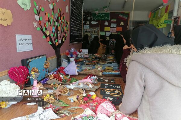 برگزاری جشنواره فرهنگ بومی استان فارس در ناحیه ۴ شیراز