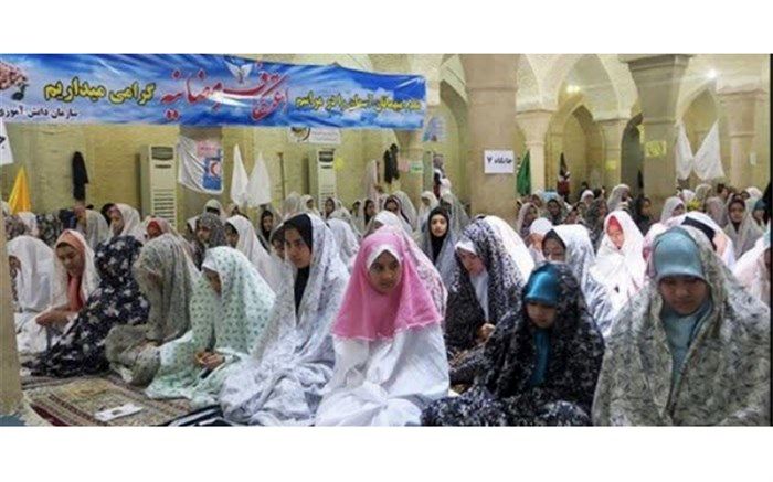 850 دانش‌آموز لرستانی در مراسم اعتکاف شرکت کردند