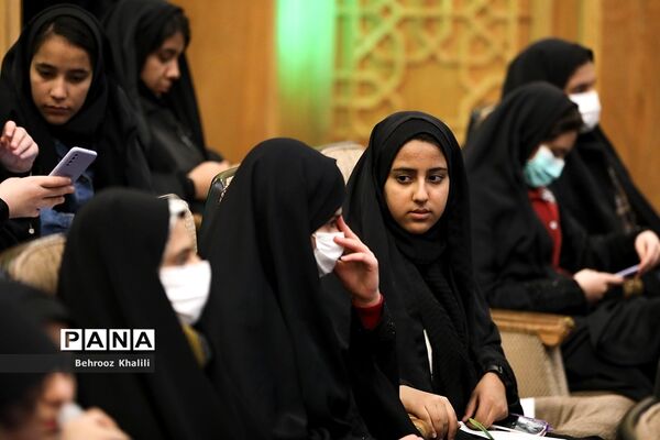 مراسم بدرقه کاروان زیارت اولی‌های دانش‌آموزی مشهد الرضا(ع)