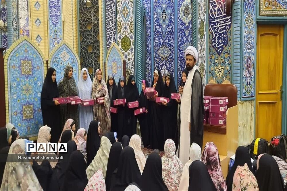 اعتکاف دانش‌آموزان منطقه ۱۲ در مسجد فومنی