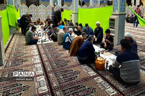 برگزاری مراسم اعتکاف با هدف تبیین اخلاق و معنویت نوجوانان دهه هشتادی در مسجد سید الشهدا