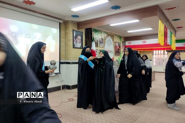 آیین بدرقه دانش‌آموزان هنرستان صباری قم به اردوی راهیان نور