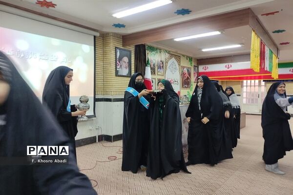 آیین بدرقه دانش‌آموزان هنرستان صباری قم به اردوی راهیان نور