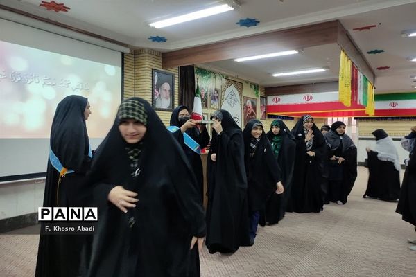 آیین بدرقه دانش‌آموزان هنرستان صباری قم به اردوی راهیان نور