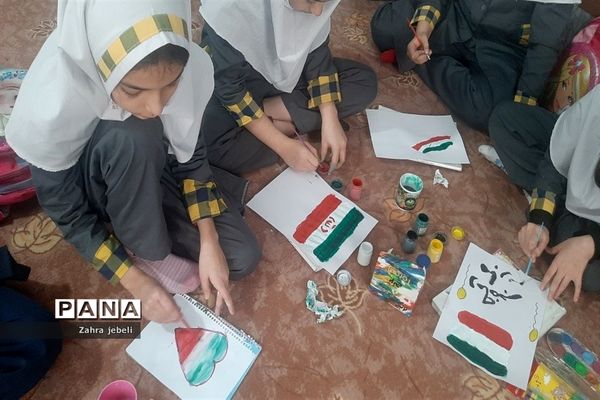 اجرای نقاشی همگانی در دبستان ام البنین خلیفه صفادشت