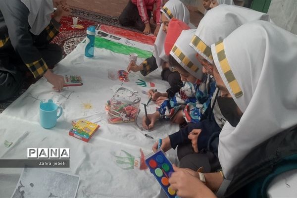 اجرای نقاشی همگانی در دبستان ام البنین خلیفه صفادشت