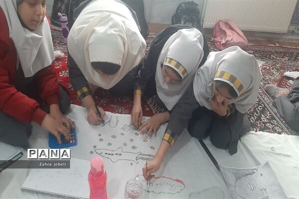 اجرای نقاشی همگانی در دبستان ام البنین خلیفه صفادشت