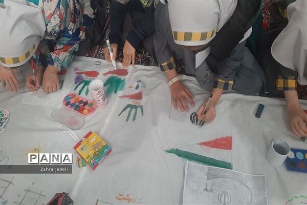 اجرای نقاشی همگانی در دبستان ام البنین خلیفه صفادشت