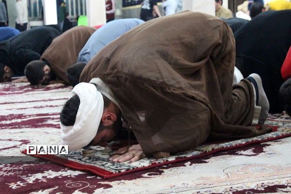 اعتکاف دانش‌آموزان پسر در بهارستان دو