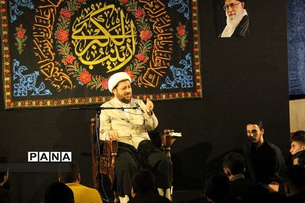 اعتکاف دانش‌آموزان پسر در بهارستان دو