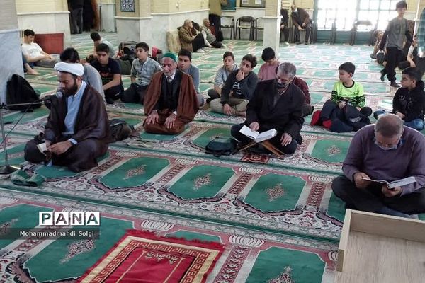برگزاری مراسم باشکوه اعتکاف دانش‌آموزی با حضور پرشور سواد‌آموزان در مسجد ۱۴ معصوم