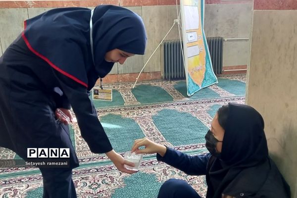 برگزاری مراسم وفات حضرت زینب(س)در دبیرستان اندیشه بهارستان دو