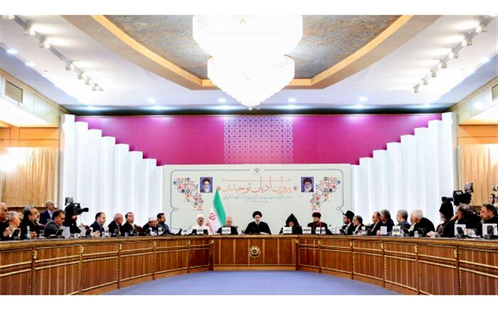 انقلاب اسلامی و دستاوردهای آن متعلق به همه ملت ایران از هر قوم و مذهبی است