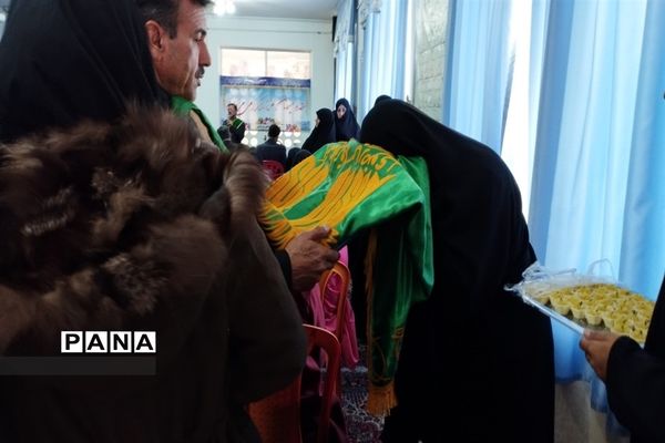 حضور خادم یاران رضوی و پرچم مطهر حرم رضا (ع) در دبیرستان علامه عبدالعلی بیرجند