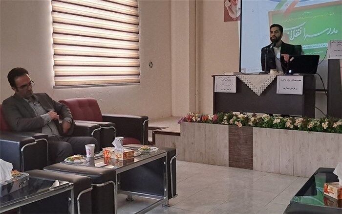 شاخص اصلی در مدرسه انقلاب، تبیین مفهوم استعمار نوین است