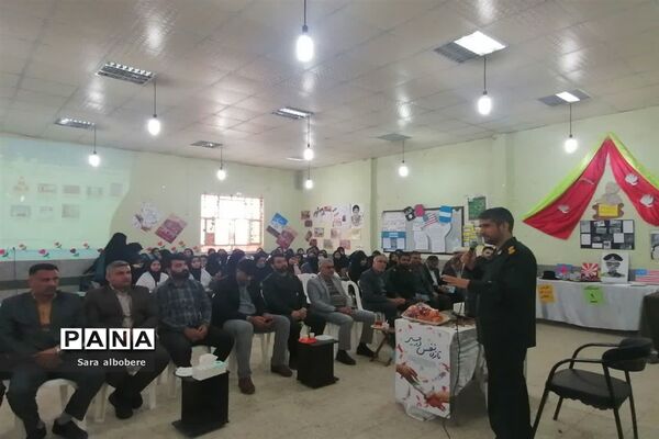 افتتاح نمایشگاه مدرسه انقلاب در شادگان