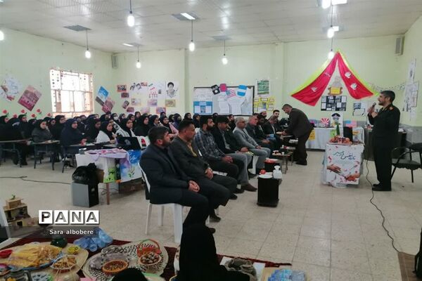 افتتاح نمایشگاه مدرسه انقلاب در شادگان