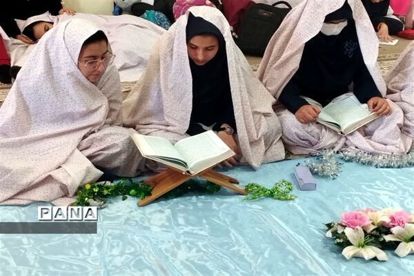 اعتکافی متفاوت در مدرسه شاهد مسفروش کاشان