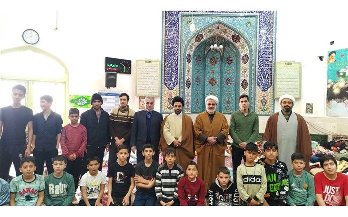 دیدار مسئولان شهرستان جعفرآباد قم با دانش آموزان معتکف