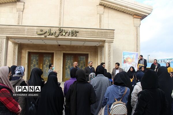 بدرقه دانش‌‌آموزان دختر زیارت‌ اولی شهرستان‌های تهران به سفر مشهد مقدس