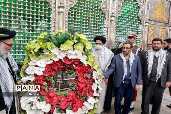 تجدید میثاق امام جمعه و فرماندار شهرستان کاشان با آرمان‌های حضرت امام خمینی (ره)