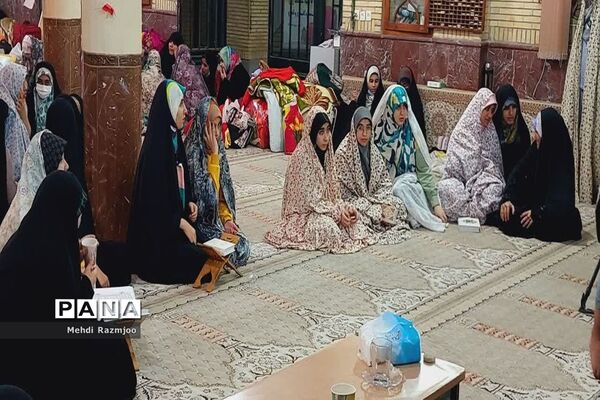 اعتکاف دانش‌آموزی در بوشهر