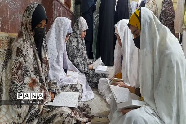 اعتکاف دانش‌آموزی در بوشهر