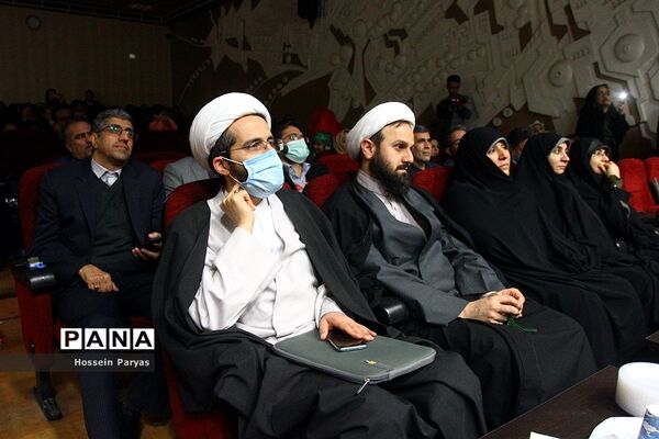 جشن بزرگ «نونهالان گام دوم انقلاب اسلامی»