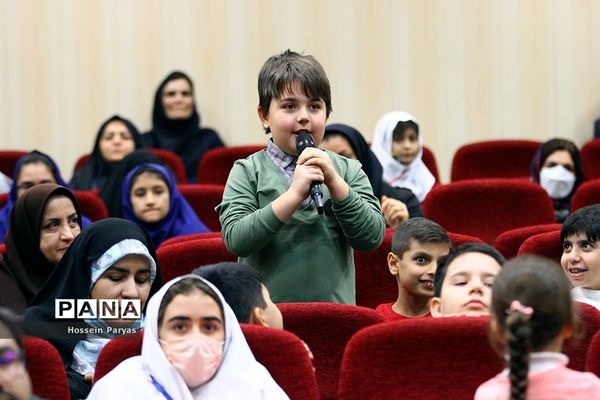 جشن بزرگ «نونهالان گام دوم انقلاب اسلامی»