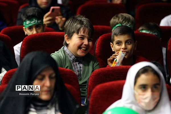 جشن بزرگ «نونهالان گام دوم انقلاب اسلامی»