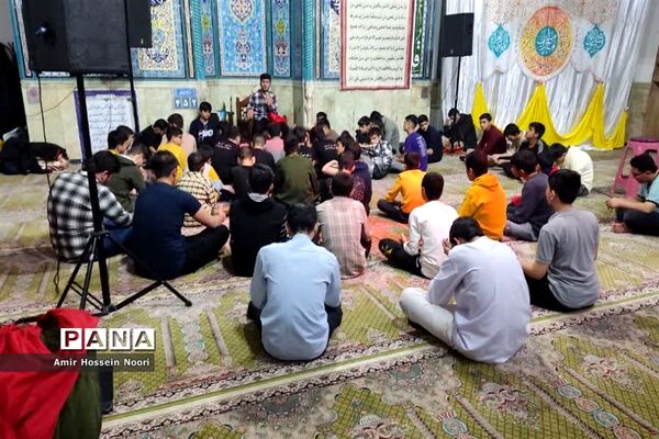 مراسم معنوی اعتکاف دانش‌آموزی در شهرستان قرچک