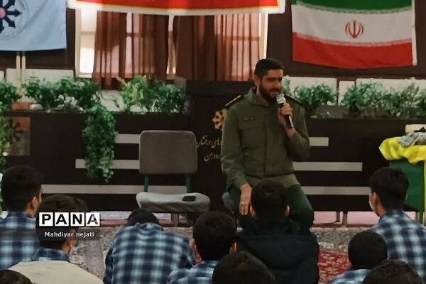 جشن تکلیف دانش‌آموزان دبیرستان استعدادهای درخشان شهید بهشتی رودهن