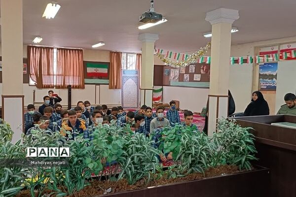 جشن تکلیف دانش‌آموزان دبیرستان استعدادهای درخشان شهید بهشتی رودهن