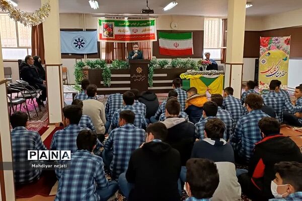 جشن تکلیف دانش‌آموزان دبیرستان استعدادهای درخشان شهید بهشتی رودهن