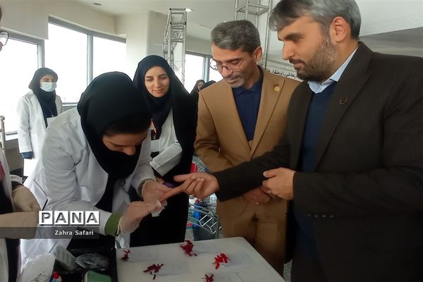 نمایشگاه علمی پژوهشی با مشارکت مدارس منطقه چهاردانگه