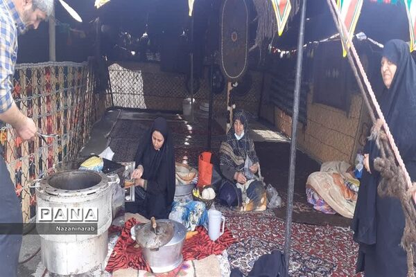 بازدید امام جمعه ورامین  از نمایشگاه عشایرها به‌مناسبت دهه‌فجر در ورامین