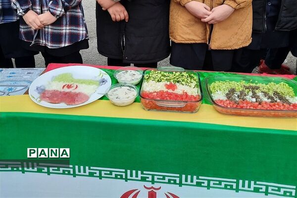 جشنواره غذا  در دبیرستان توحید شهرستان قدس