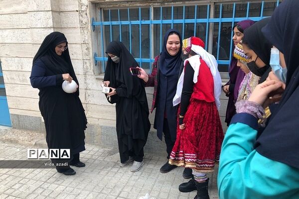 برگزاری جشنواره آیین‌های سرزمین من در دبیرستان دخترانه سما رودهن