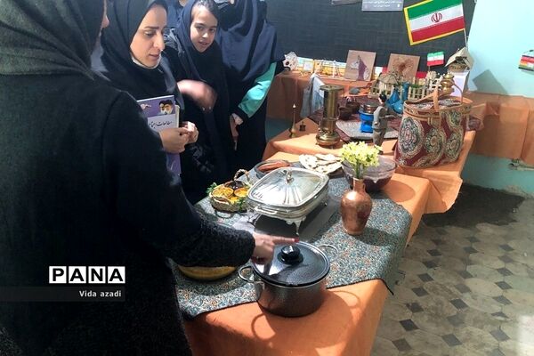 برگزاری جشنواره آیین‌های سرزمین من در دبیرستان دخترانه سما رودهن