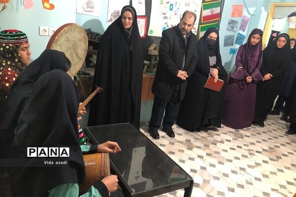 برگزاری جشنواره آیین‌های سرزمین من در دبیرستان دخترانه سما رودهن