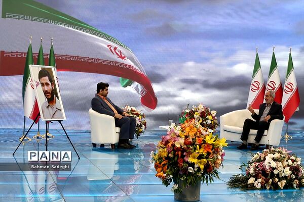 نمایشگاه تبیین دستاوردها و پیشرفت‌های انقلاب اسلامی