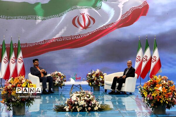 نمایشگاه تبیین دستاوردها و پیشرفت‌های انقلاب اسلامی