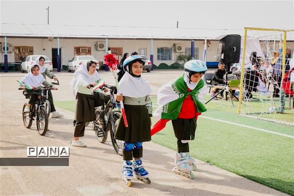 مراسم افتتاحیه زمین های چمن مصنوعی در مدارس شهرستان امیدیه