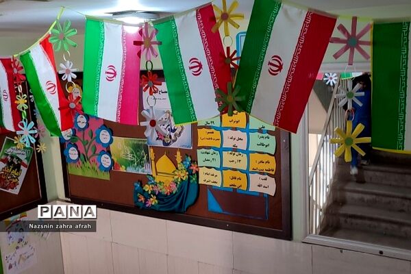 جشن انقلاب در مدارس ابتدایی رودهن