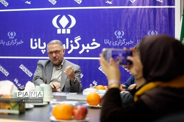بازدید محمود امانی طهرانی دبیرکل شورای عالی آموزش‌ و پرورش از خبرگزاری پانا